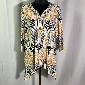 🛍 6 for $35 • Méchant Ikat Print Embroidered 3/4 Sleeve Split V-Neck Tunic Top